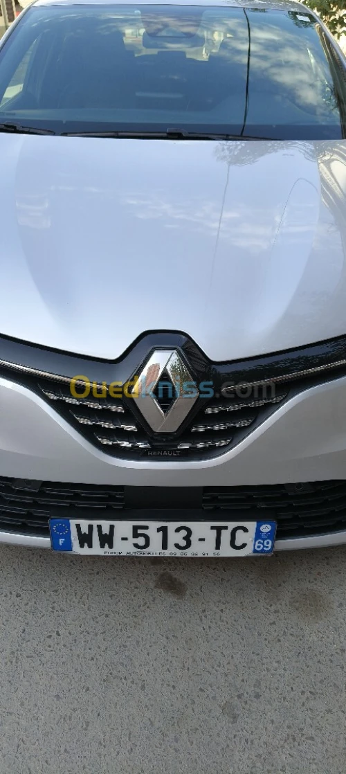 Clio 5 tecno la 100 chevaux turbo tecno 2022 tecno