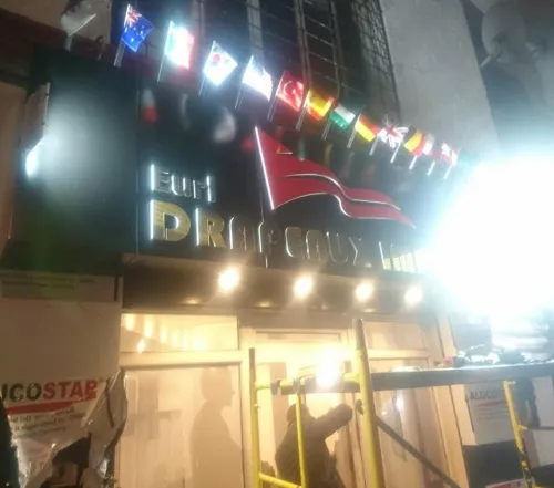 Enseigne lumineuse publicitaire LED , alucobond