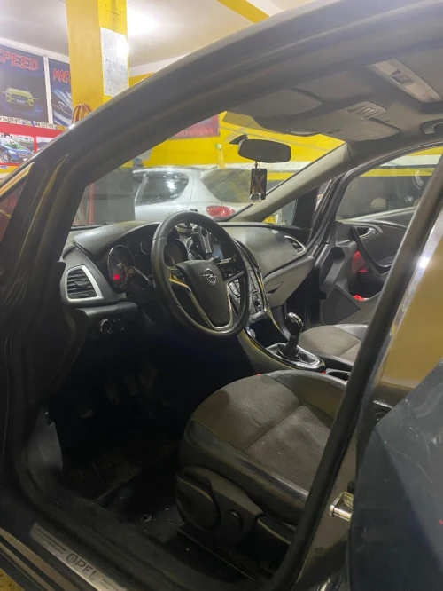 Opel Astra 2015 COSMO