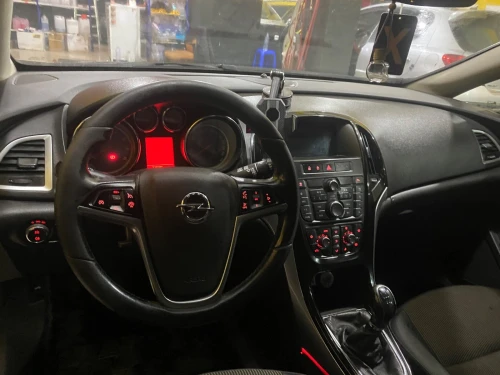 Opel Astra 2015 COSMO