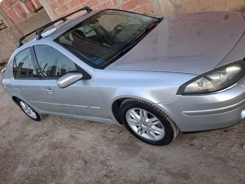 Renault Laguna 2 2001 initial