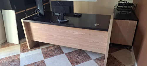 Mobilier de bureau + caisson
