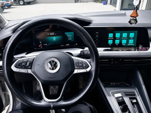 Volkswagen Golf 8 2024 