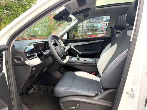 Geely Boyue L 2025 longteng version