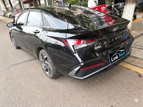 Hyundai Elantra 2024 