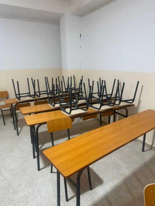 TABLE ET CHAISE - كراسي و طاولات