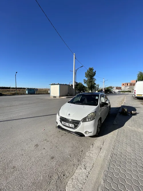 Peugeot 208 2013 Allure