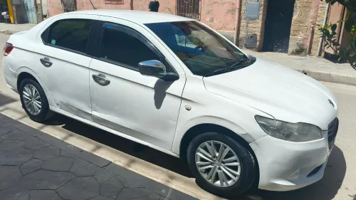 Peugeot 301 2015 Allure