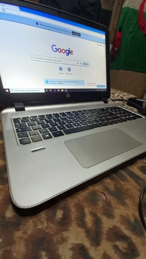 Ordinateur portable est un modèle HP Envy 15
