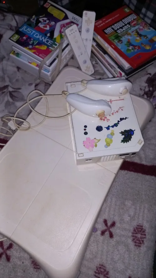 Nintendo Wii + Wii Fit Board + JEUX