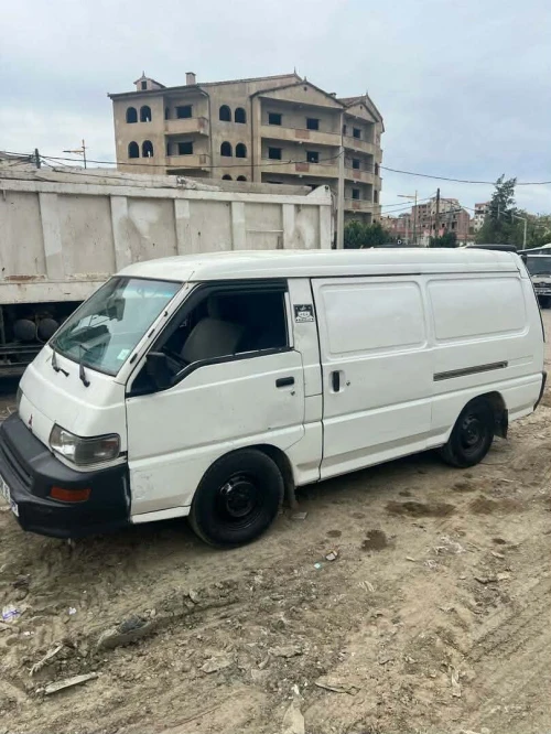 Mitsibichi L300 2006