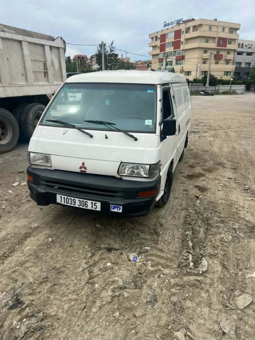 Mitsibichi L300 2006
