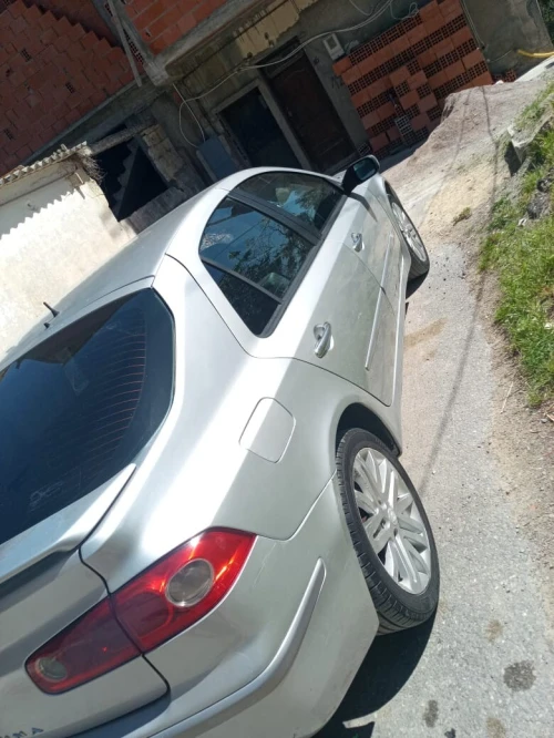 Renault Laguna 2 2001 carta