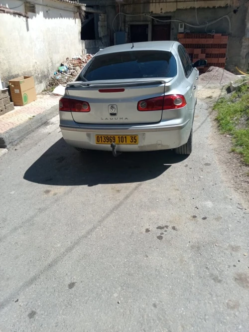 Renault Laguna 2 2001 carta