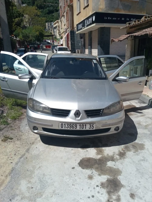 Renault Laguna 2 2001 carta