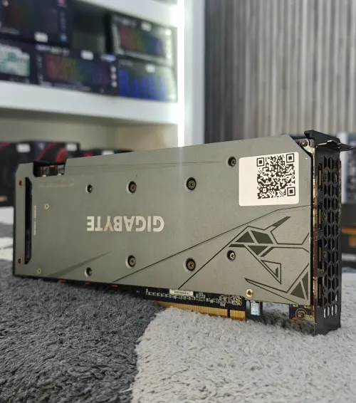 GIGABYTE RX 6700 XT 12GB GAMING OC (USED LIKE NEW)