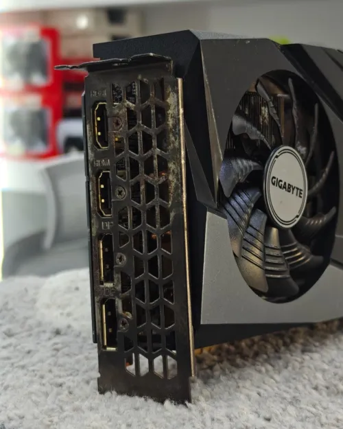 GIGABYTE RX 6700 XT 12GB GAMING OC (USED LIKE NEW)