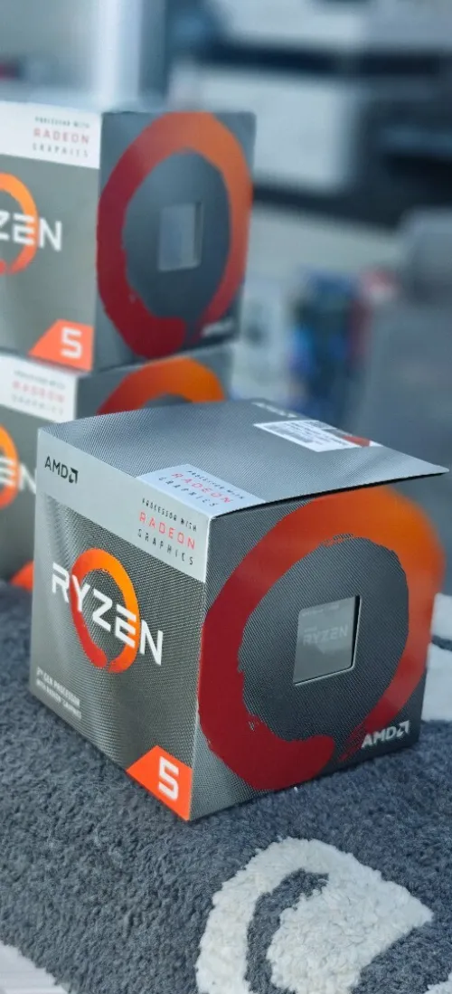 AMD Ryzen 5 3400G 4-Core 8-Thread 3.7 GHz (4.2 GHz Max Boost) 4MB Cache BOX