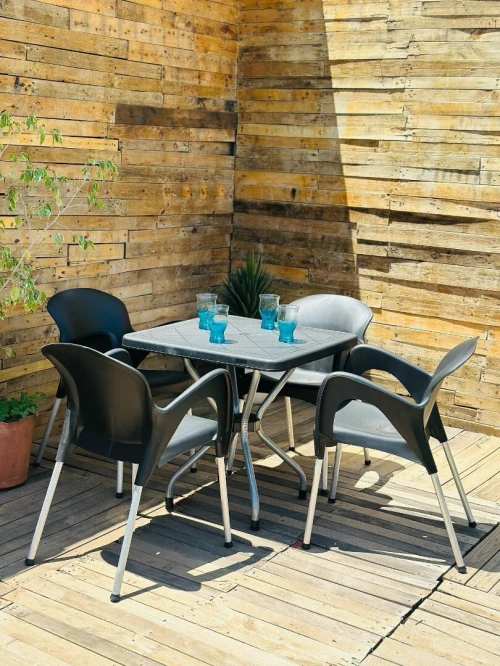 Chaise en plastique