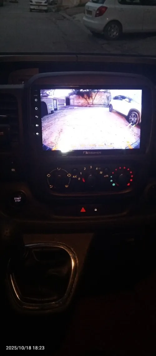 Renault Trafic 2019 8 places