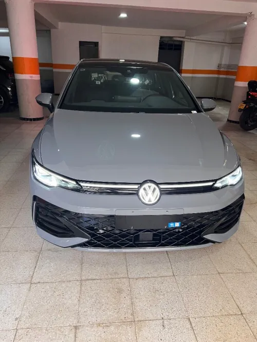 Volkswagen Golf 8 2025 R-Line