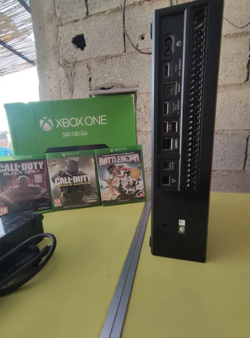 Console de jeux Xbox one 500 Go , parfait état (France)
