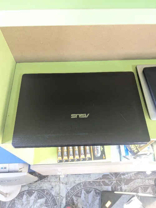 Asus 17 pouce i5 2eme 6gb ram 128ssd + 750 hdd Nvidia