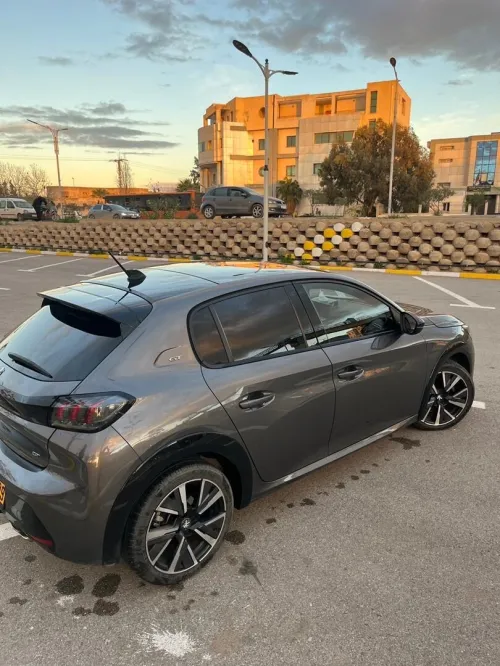Peugeot 208 2022 GT