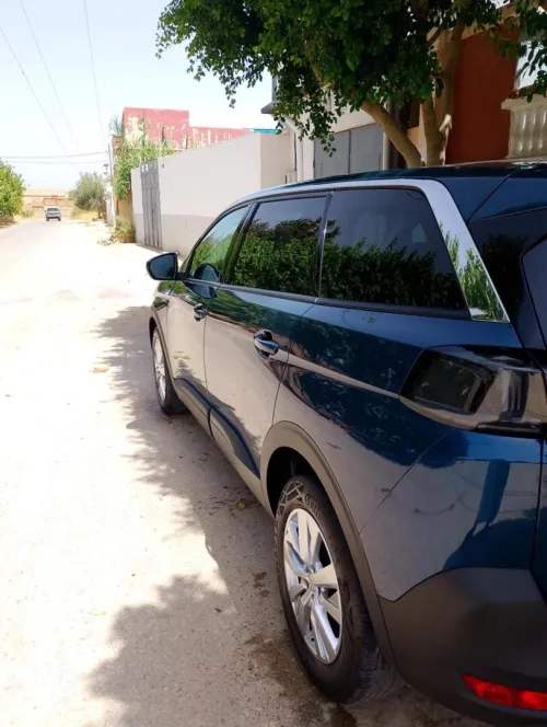 Peugeot 5008 2021 