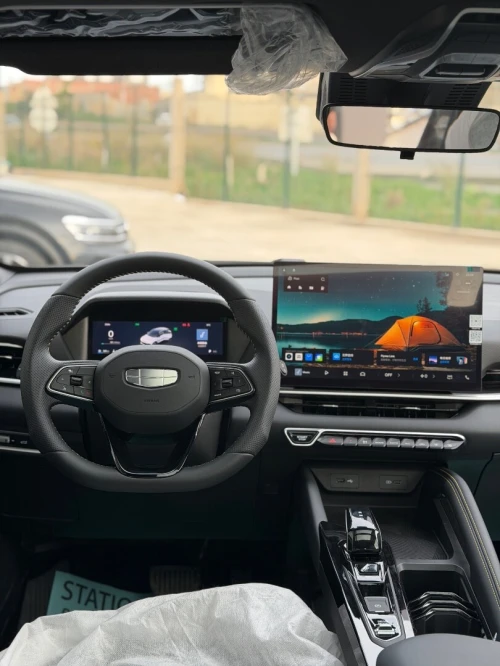 Geely Coolray 2025 