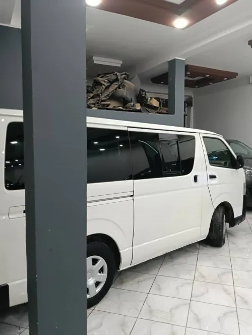 Toyota HIACE 2012