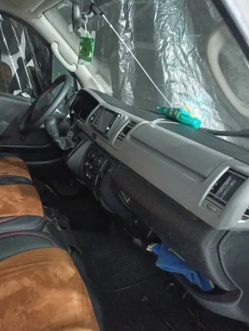 Toyota HIACE 2012