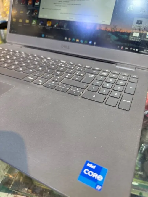 DELL INSPIRON 3501 i7-11th 16gbRAM 512gbSSD