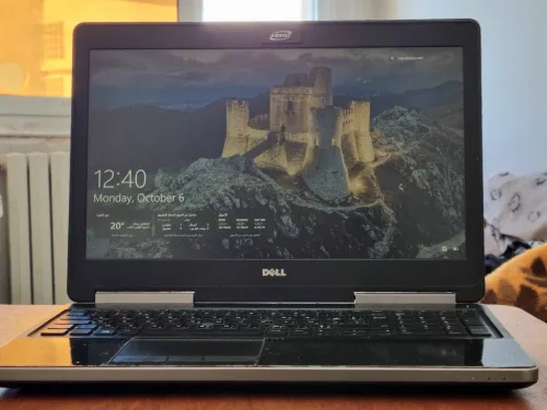 Dell precision 7510 I7-6820HQ 16GB Ram