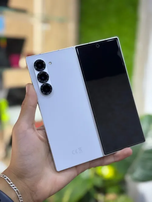 Samsung Z Fold 6