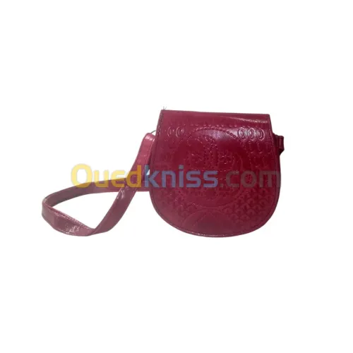 Sac épaule traditionnel fait main par des artisans de Tamanrasset 16*15*9.5 cm
