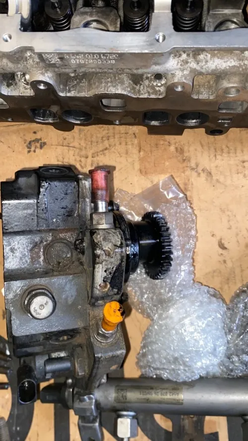 Pièces détachées pour moteur Mercedes V6 Diesel 3.0L