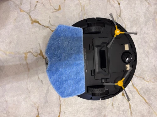 ASPIRATEUR ROBOT LAVEUR