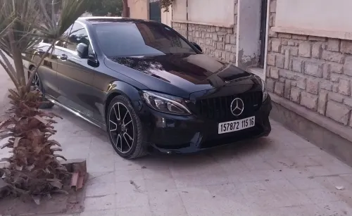 Mercedes Classe C 2015 . Kit karlssan black