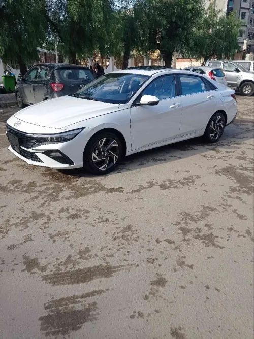 Hyundai ELANTRA 2025 Luxury
