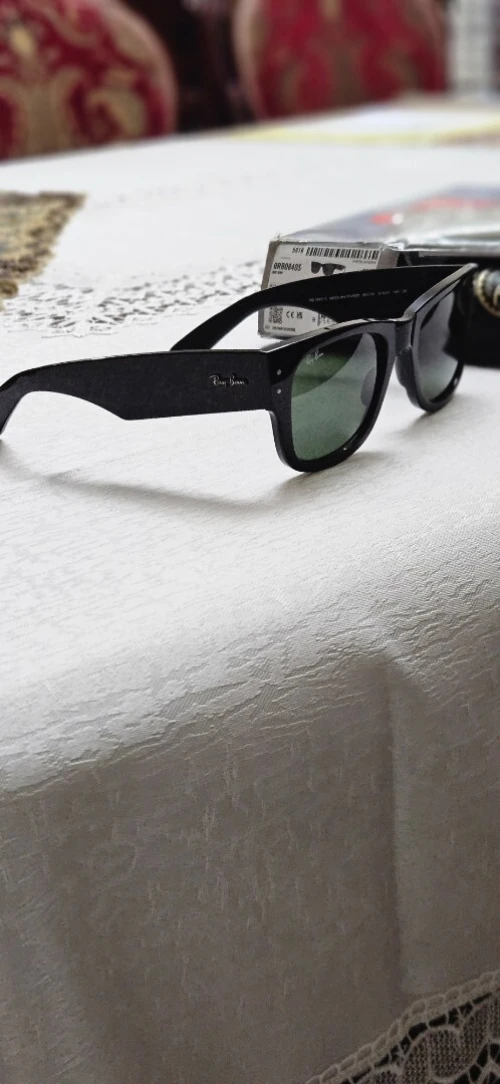 Lunette de soleil ray-ban mega wayfarer