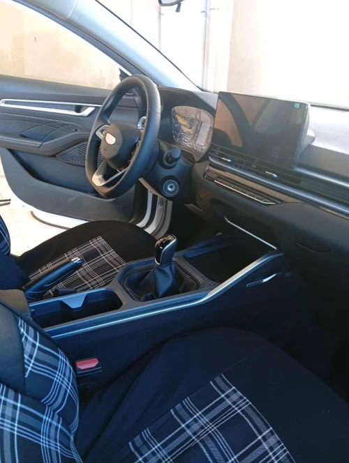 Geely Emgrand 2025 