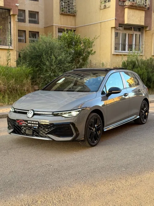 Volkswagen Golf 8 2025 Full options edition black