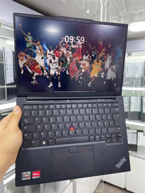 Lenovo thinkpad E14 GEN 5 / RYZEN 5 7530U / 08GB / 256GB / ECRANT 14 POUCE FHD IPS