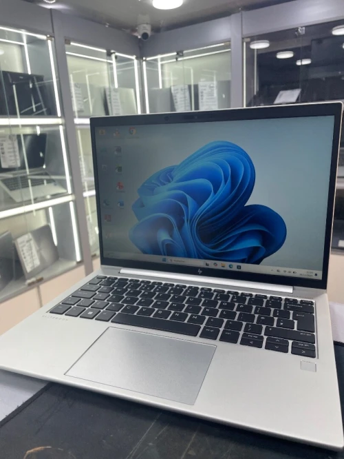 HP ELLITEBOOK 835G10 / RYZEN 5PRO 7540U / 16GB / 256GB / 13.3 FHD