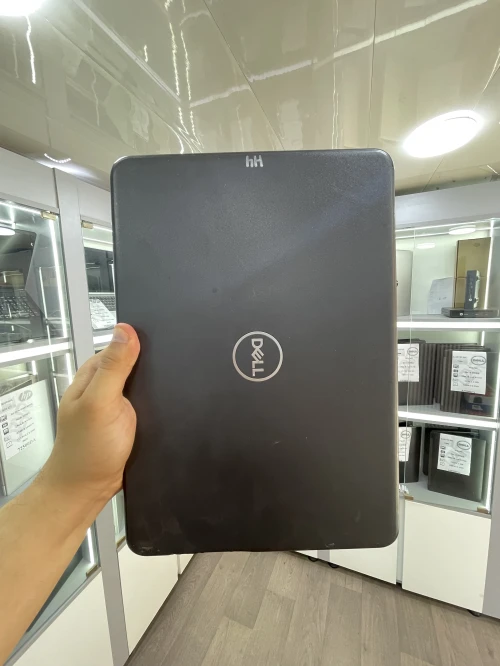 DELL 3300 / I5 8250 U / 8GB / 256GB / 13.3 POUCE FHD