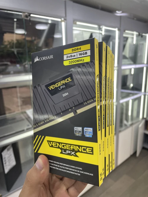 CORSIAR VENGEANCE DDR4 8*2(16GB) 32000MHZ