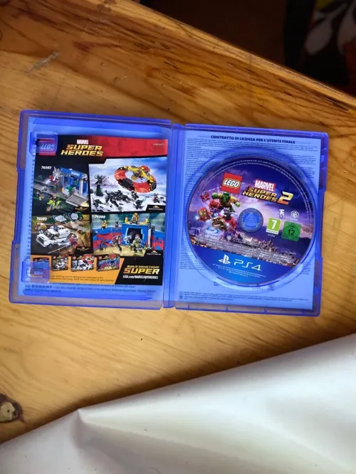 Jeux cd ps4 : Lego Marvel Super Heroes 2
