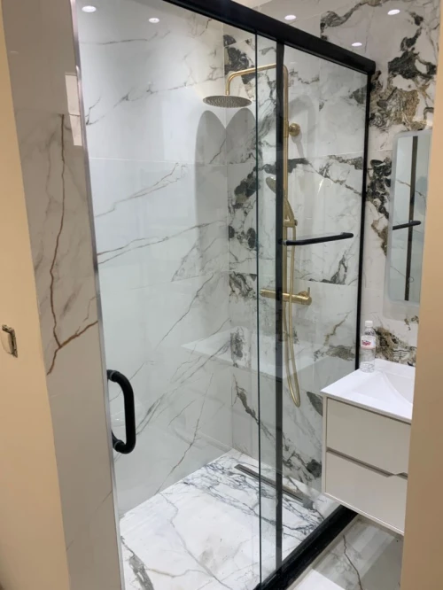 Cabine de douche 