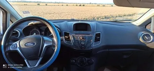 Ford Fiesta 2015 Trend +